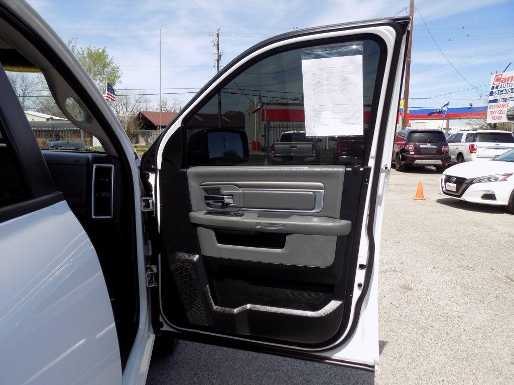 RAM 1500 SLT Quad Cab 2WD 2018