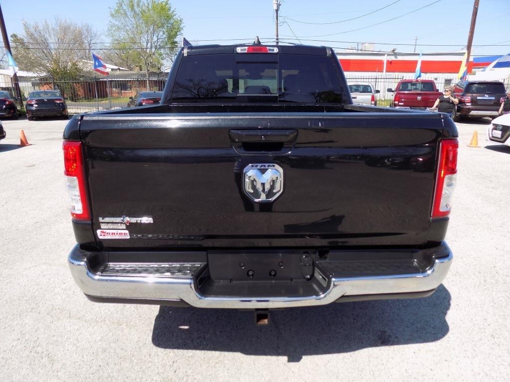RAM 1500 Big Horn Crew Cab SWB 2WD 2022