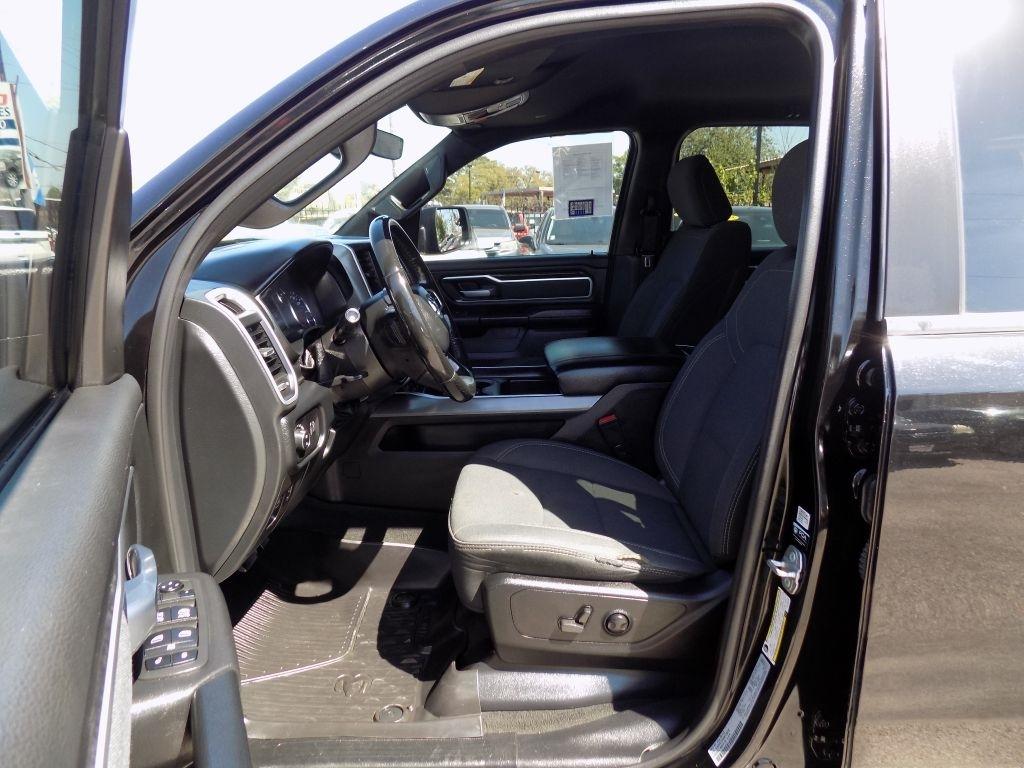 RAM 1500 Big Horn Crew Cab SWB 2WD 2022