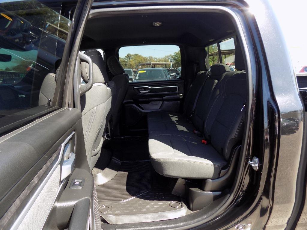 RAM 1500 Big Horn Crew Cab SWB 2WD 2022