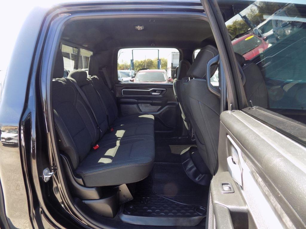 RAM 1500 Big Horn Crew Cab SWB 2WD 2022