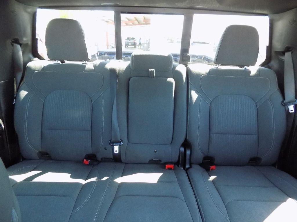 RAM 1500 Big Horn Crew Cab SWB 2WD 2022