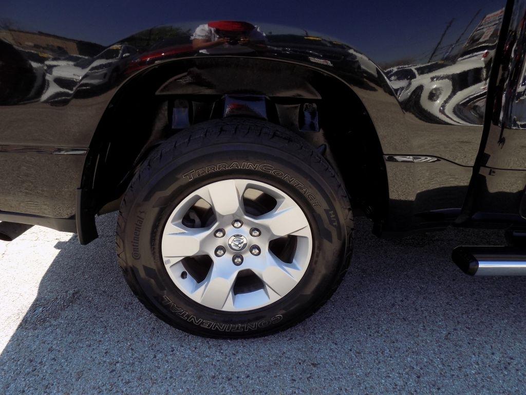 RAM 1500 Big Horn Crew Cab SWB 2WD 2022