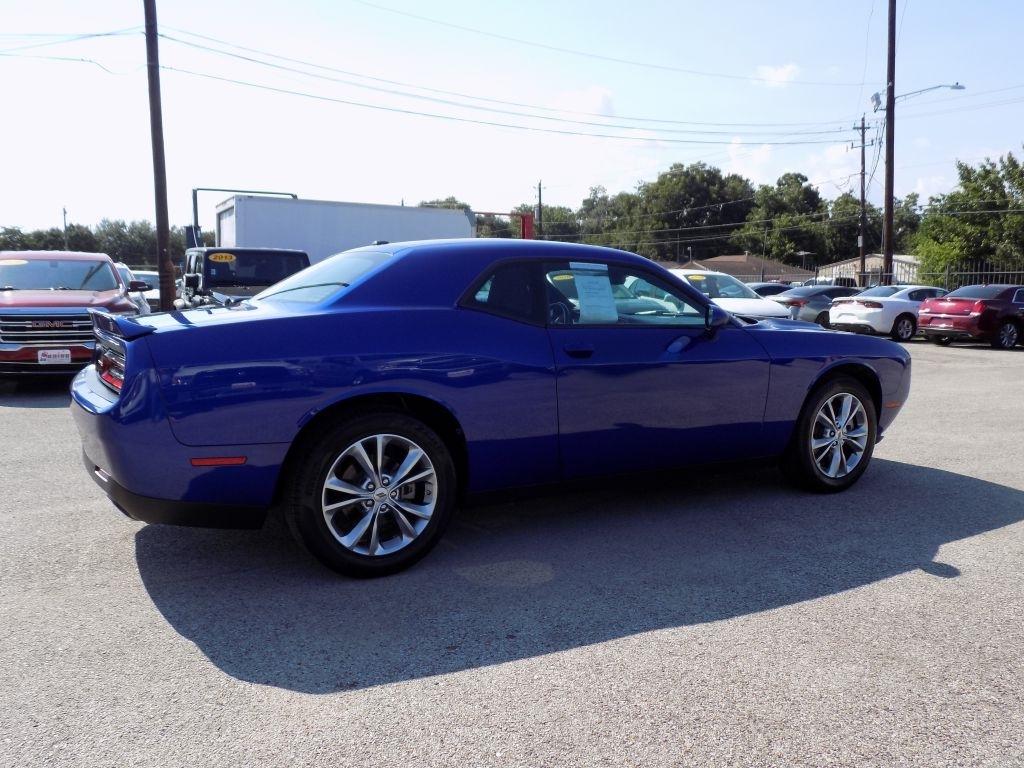 Dodge Challenger SXT AWD 2022