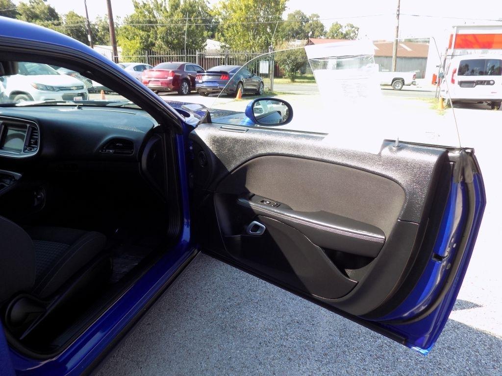 Dodge Challenger SXT AWD 2022