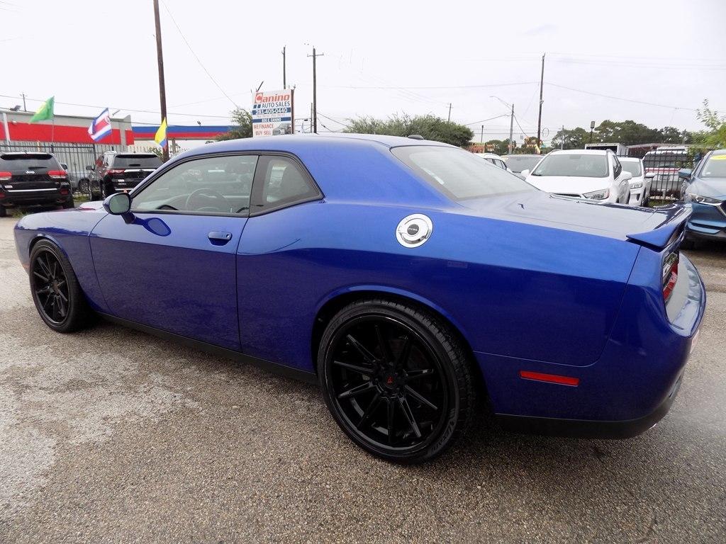 Dodge Challenger SXT AWD 2022