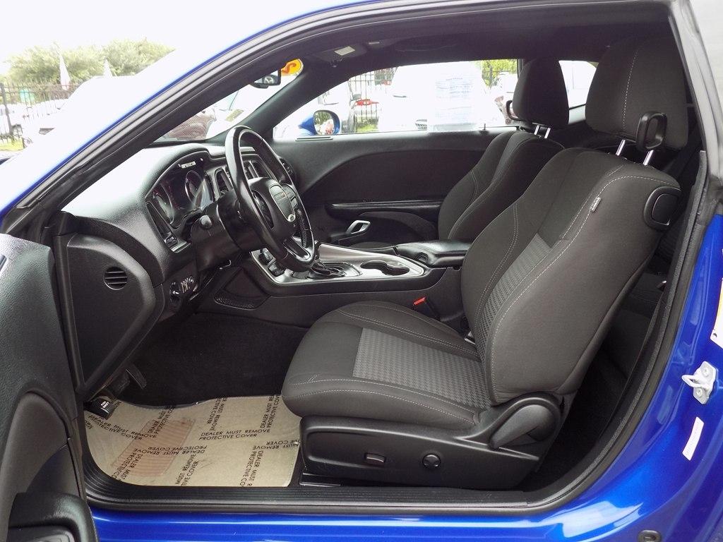 Dodge Challenger SXT AWD 2022