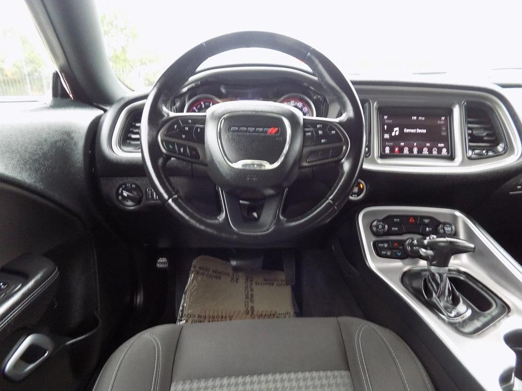 Dodge Challenger SXT AWD 2022