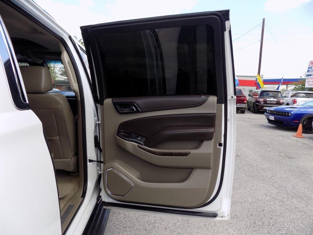 Chevrolet Suburban LT 2WD 2016