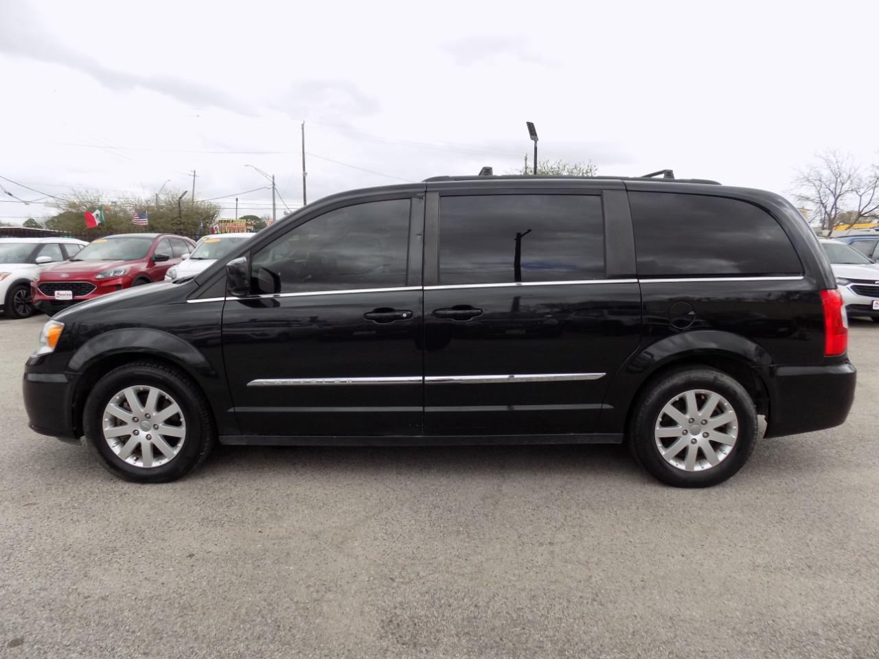 Chrysler Town & Country Touring 2016