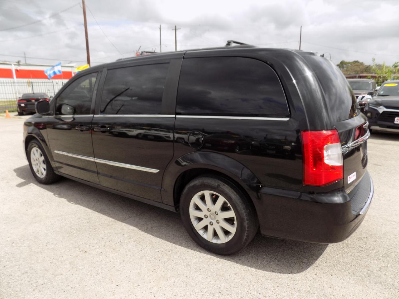 Chrysler Town & Country Touring 2016