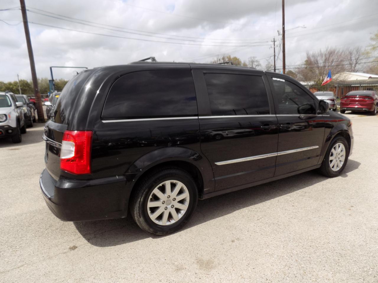 Chrysler Town & Country Touring 2016