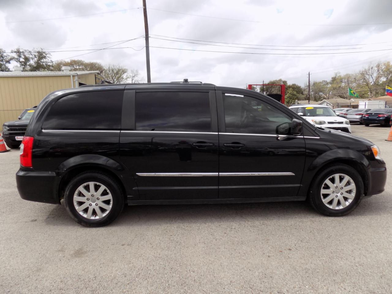 Chrysler Town & Country Touring 2016