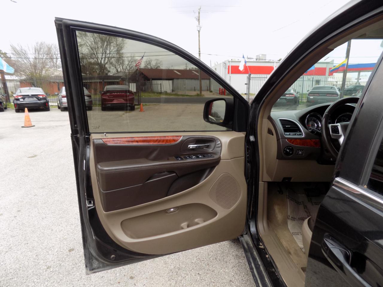 Chrysler Town & Country Touring 2016