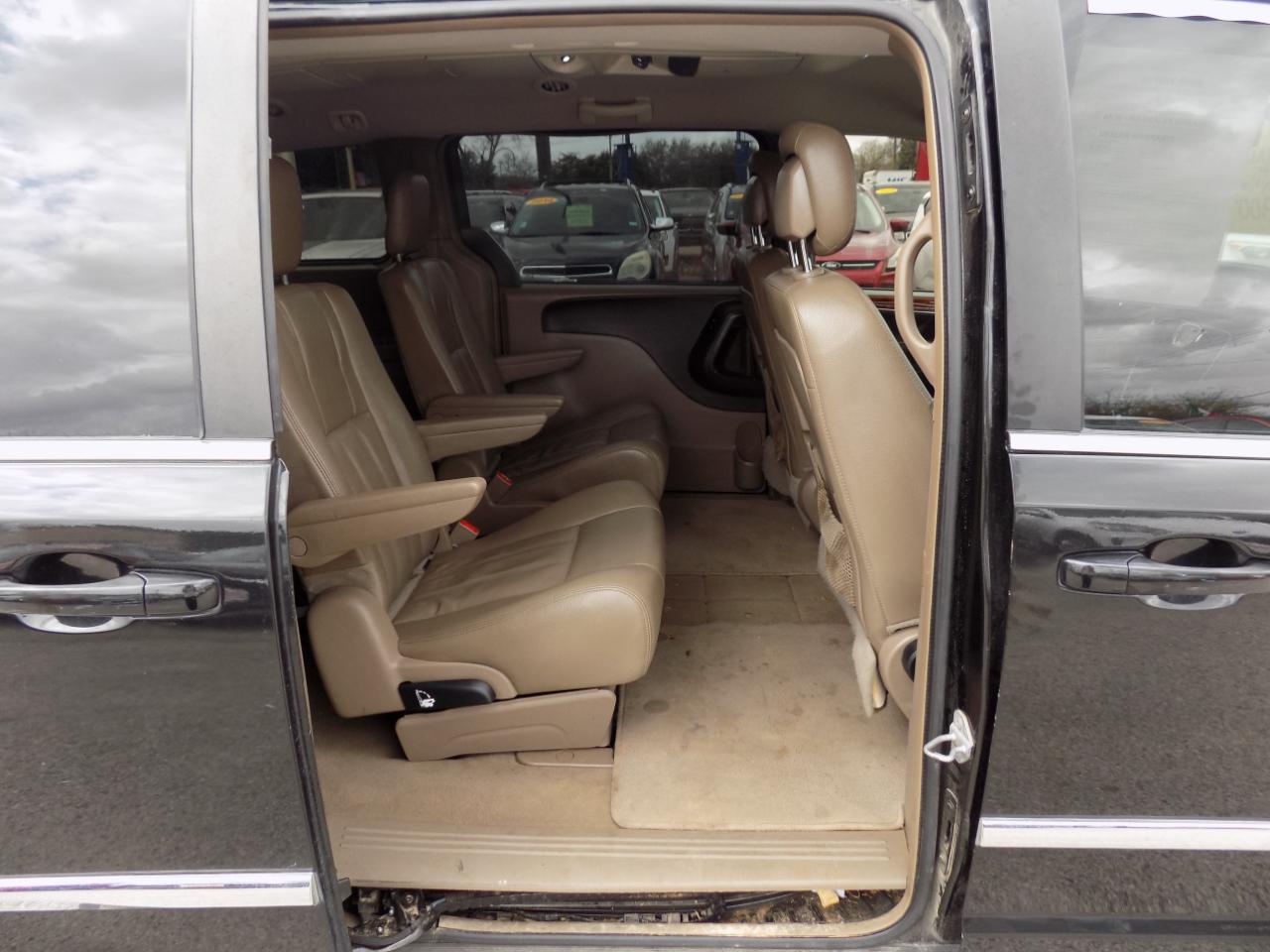 Chrysler Town & Country Touring 2016