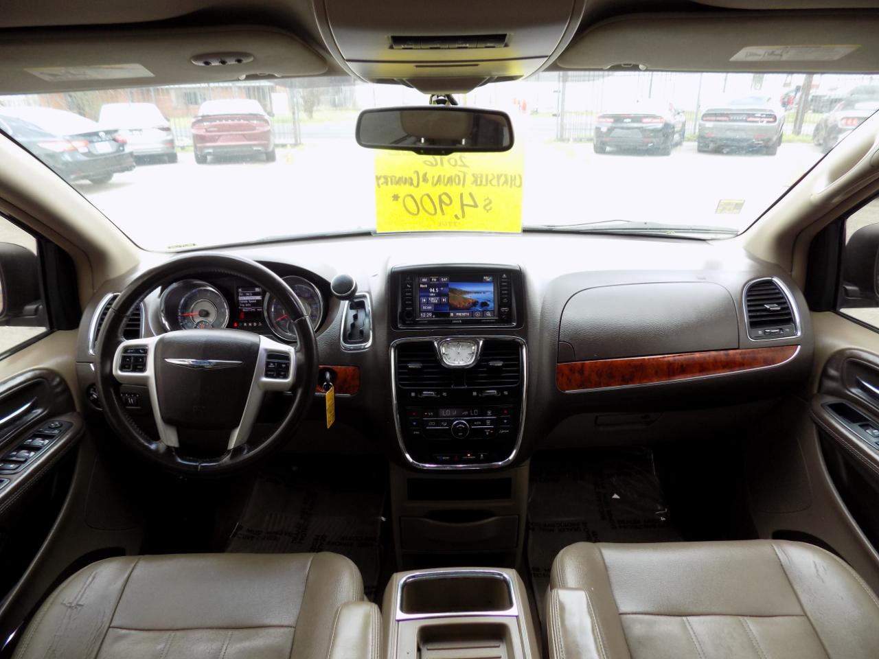 Chrysler Town & Country Touring 2016