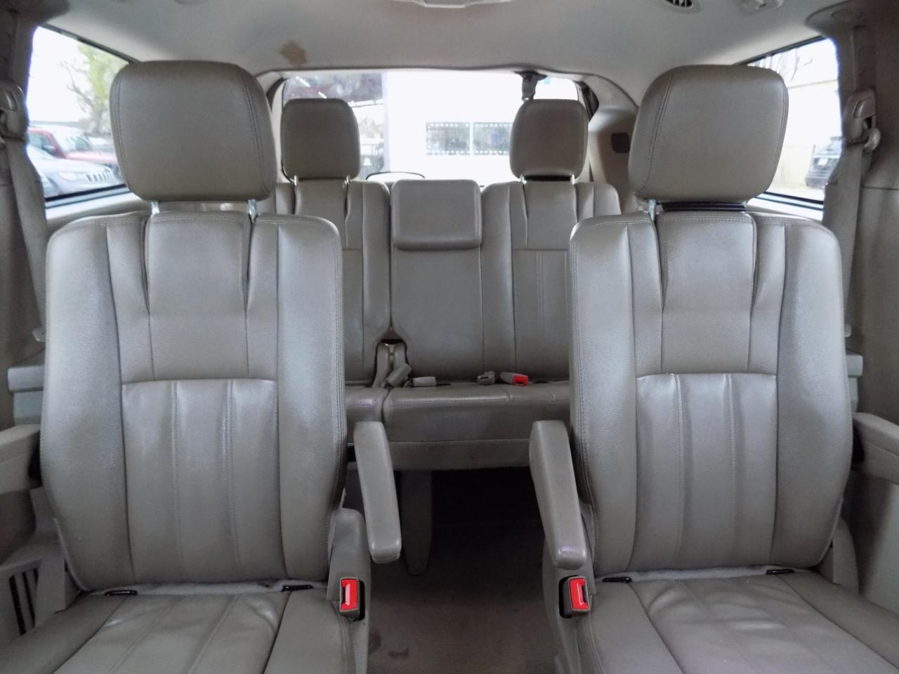 Chrysler Town & Country Touring 2016