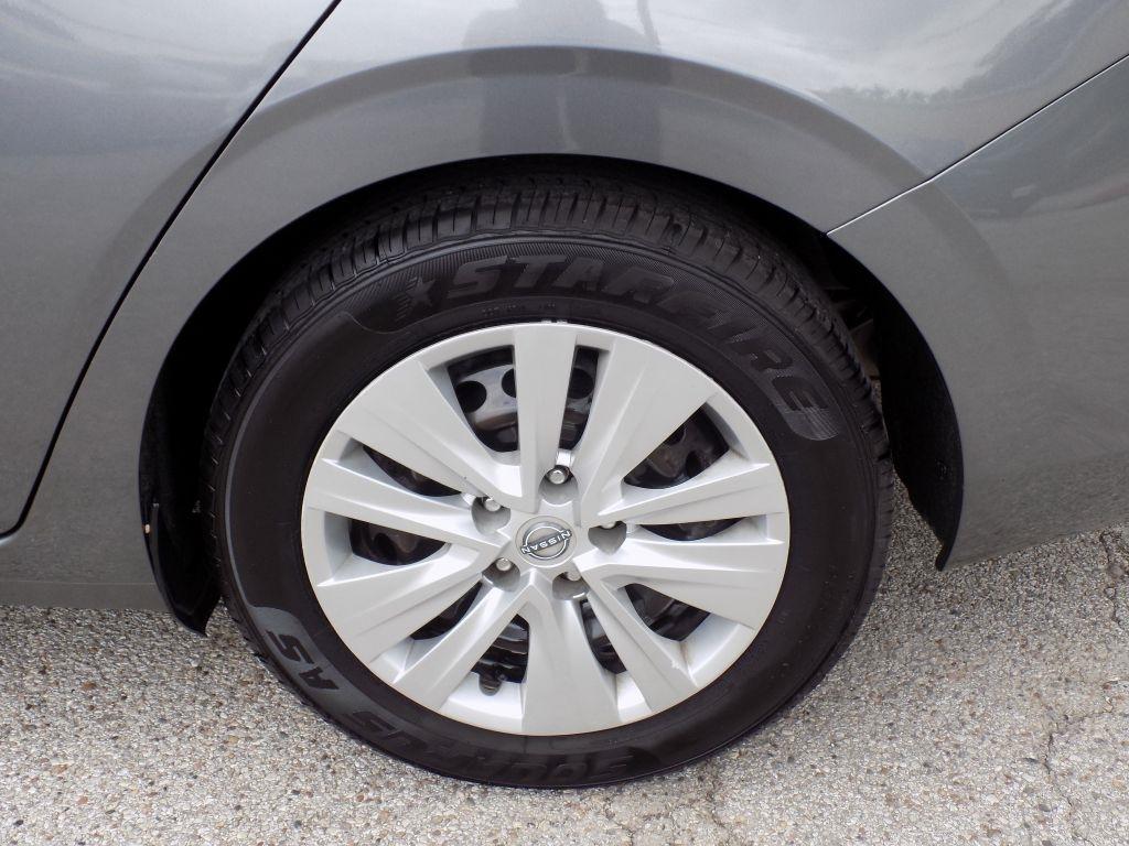 Nissan Sentra S 2024