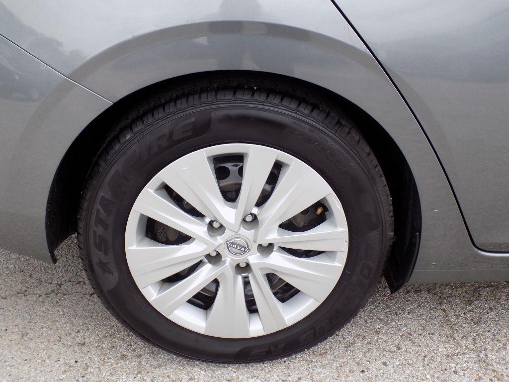 Nissan Sentra S 2024