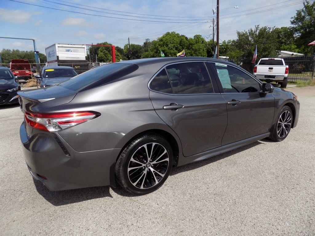 Toyota Camry L 2018