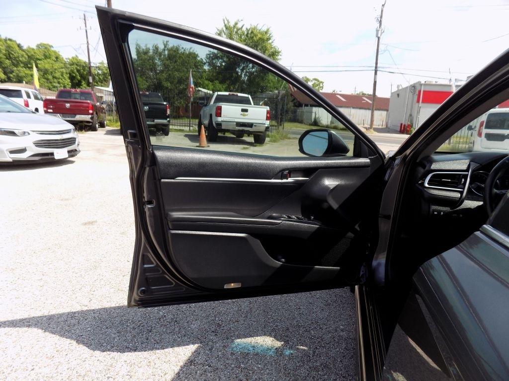 Toyota Camry L 2018