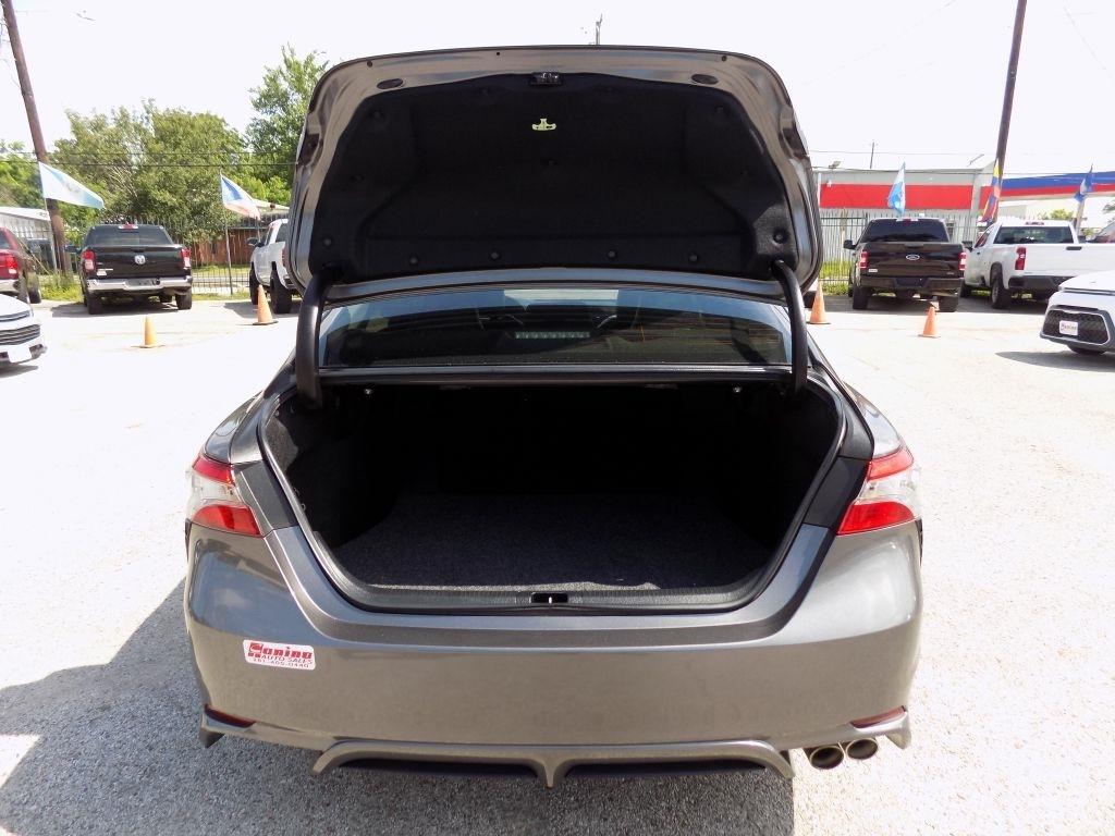 Toyota Camry L 2018