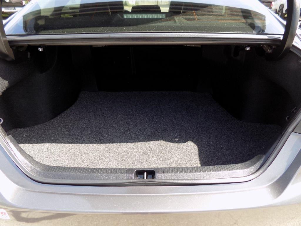 Toyota Camry L 2018
