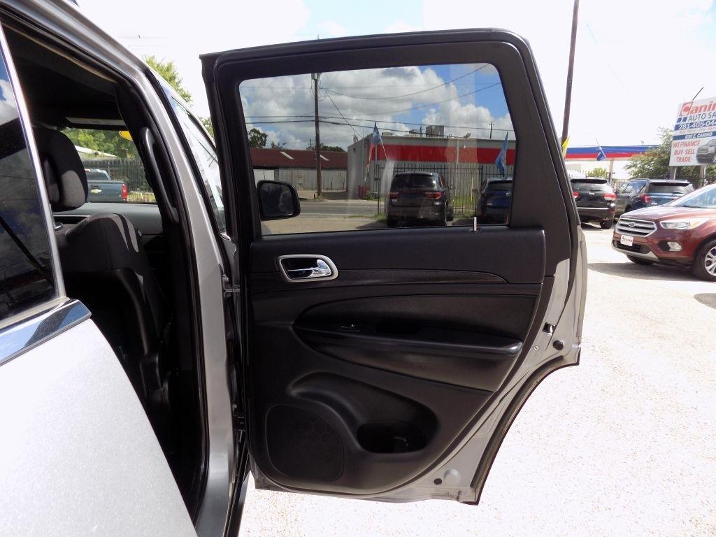 Jeep Grand Cherokee Laredo 4WD 2018