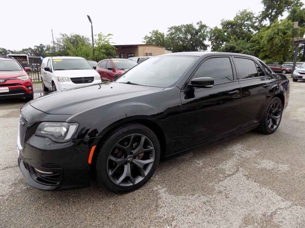 Chrysler 300 Touring 2021