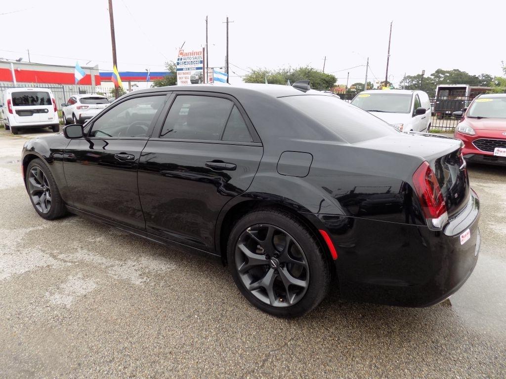 Chrysler 300 Touring 2021