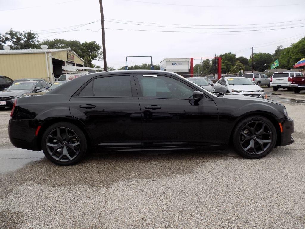 Chrysler 300 Touring 2021