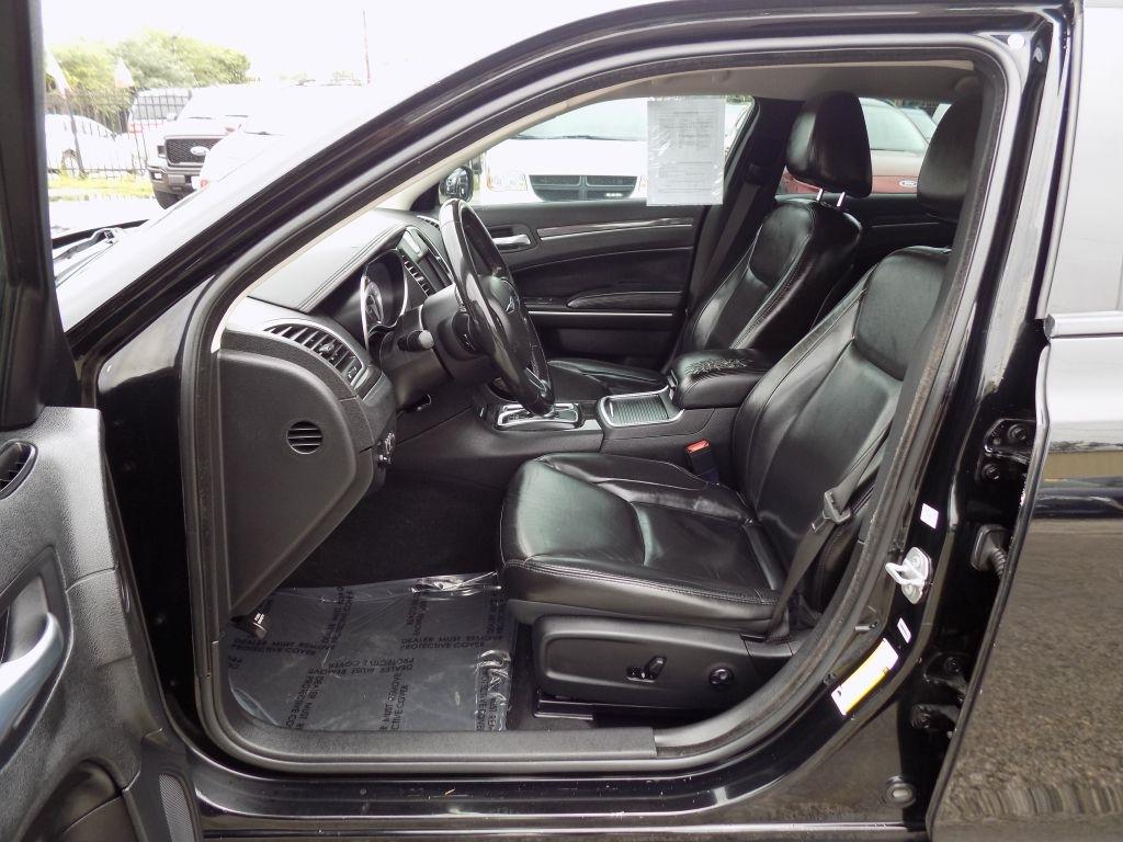 Chrysler 300 Touring 2021