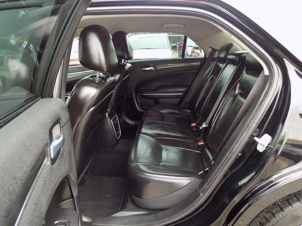 Chrysler 300 Touring 2021
