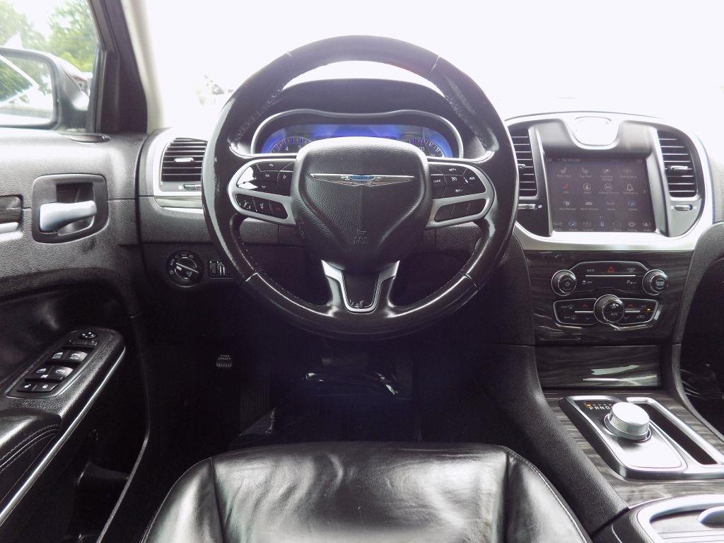 Chrysler 300 Touring 2021