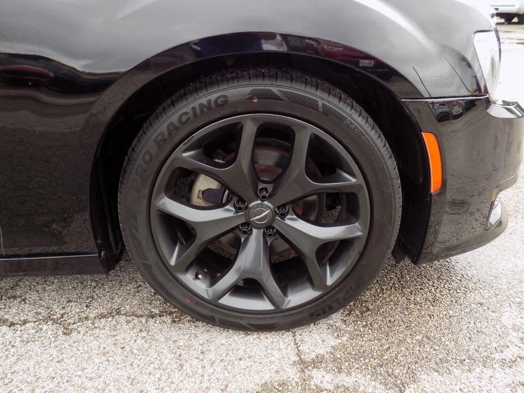 Chrysler 300 Touring 2021