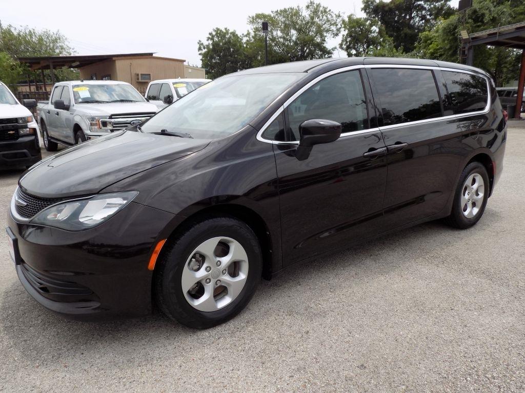 Chrysler Pacifica LX 2017