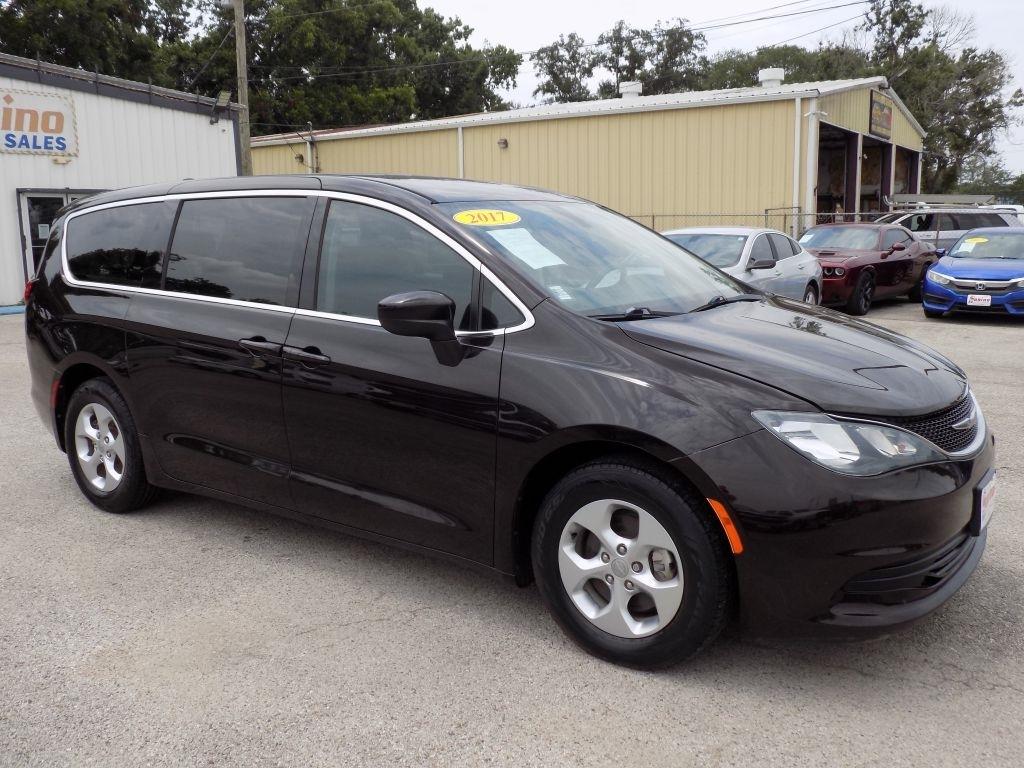 Chrysler Pacifica LX 2017