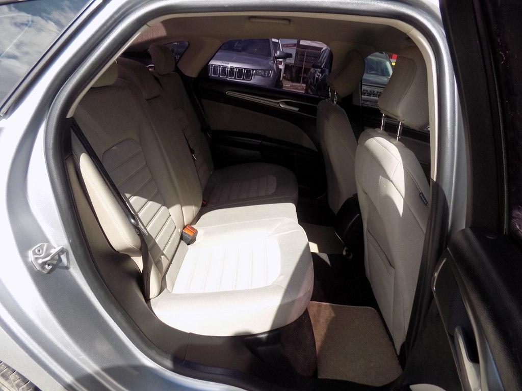 Ford Fusion S 2020