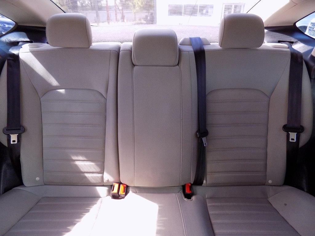 Ford Fusion S 2020