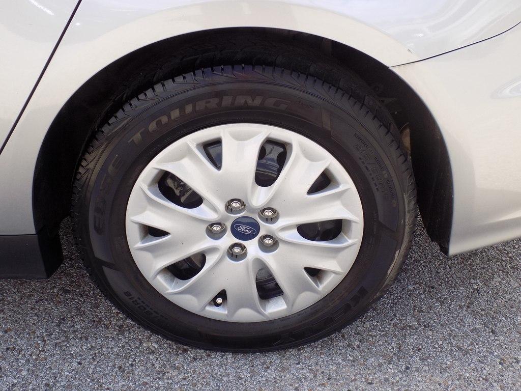 Ford Fusion S 2020