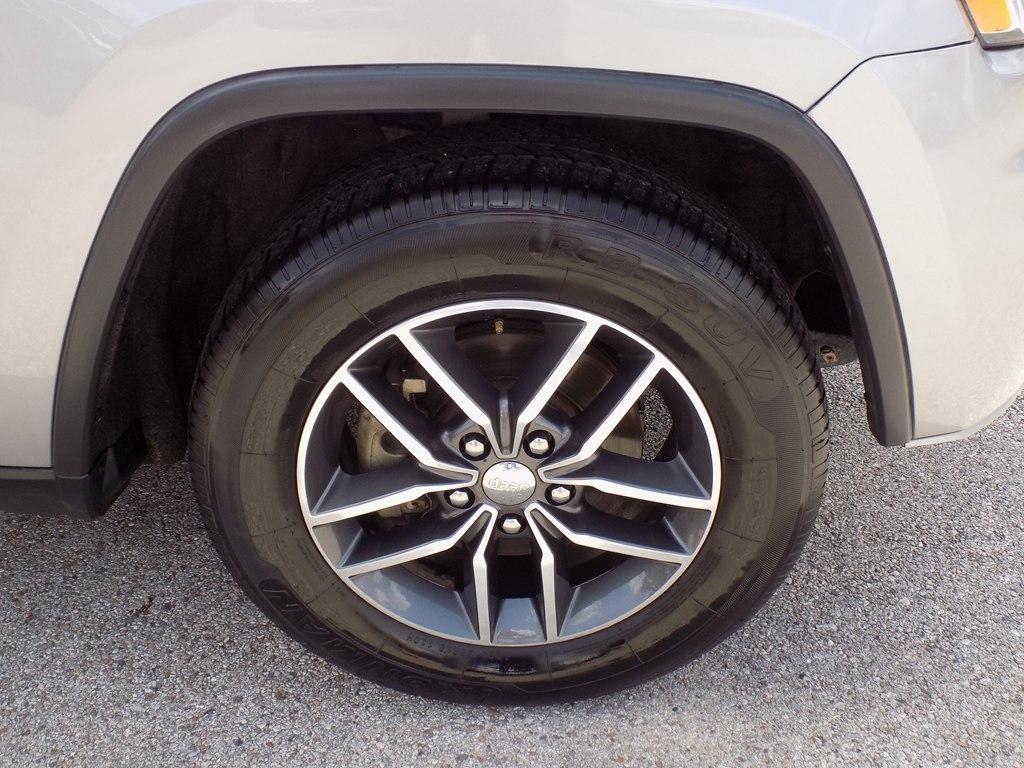 Jeep Grand Cherokee Laredo 2WD 2018