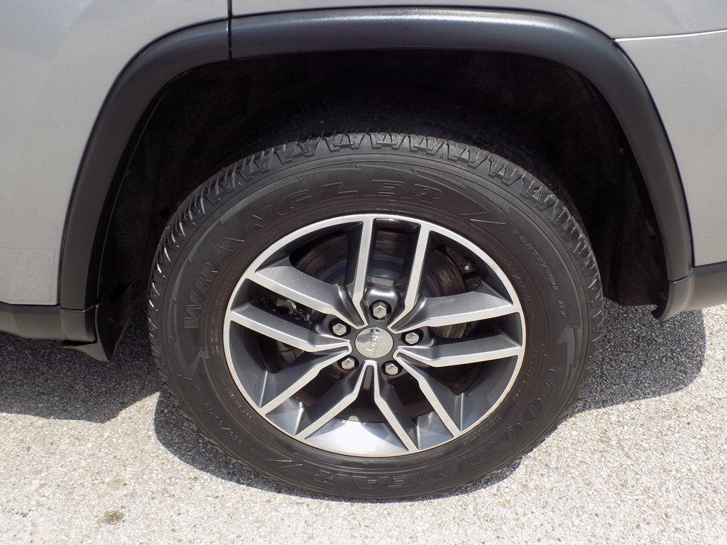 Jeep Grand Cherokee Laredo 2WD 2018