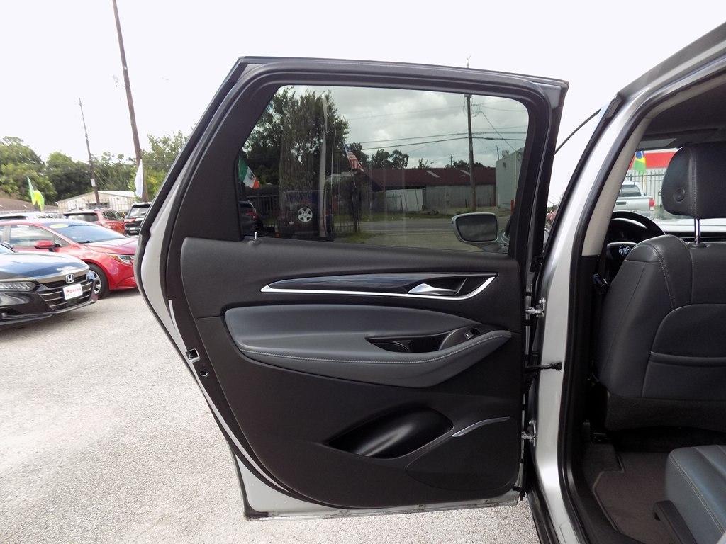 Buick Enclave Essence FWD 2020