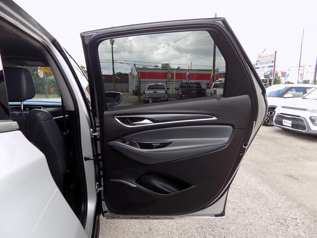 Buick Enclave Essence FWD 2020