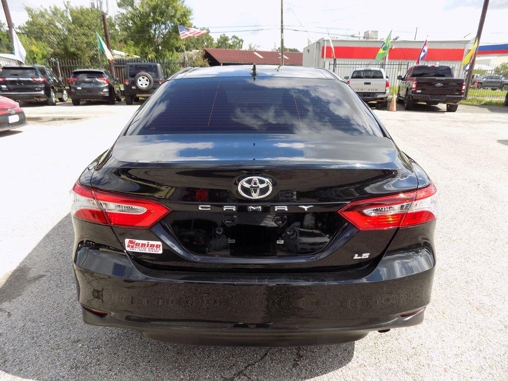 Toyota Camry LE 2020
