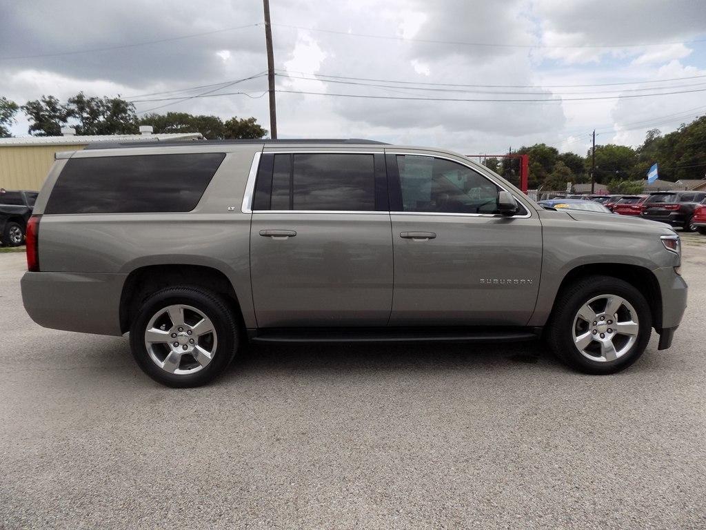 Chevrolet Suburban LT 2WD 2018
