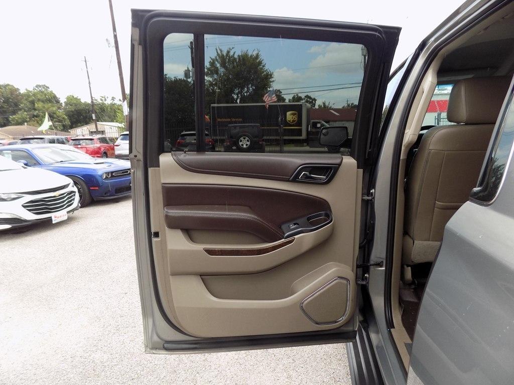 Chevrolet Suburban LT 2WD 2018