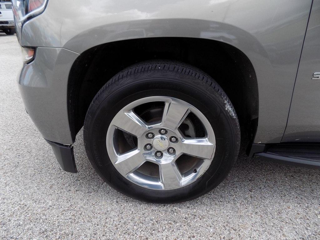 Chevrolet Suburban LT 2WD 2018