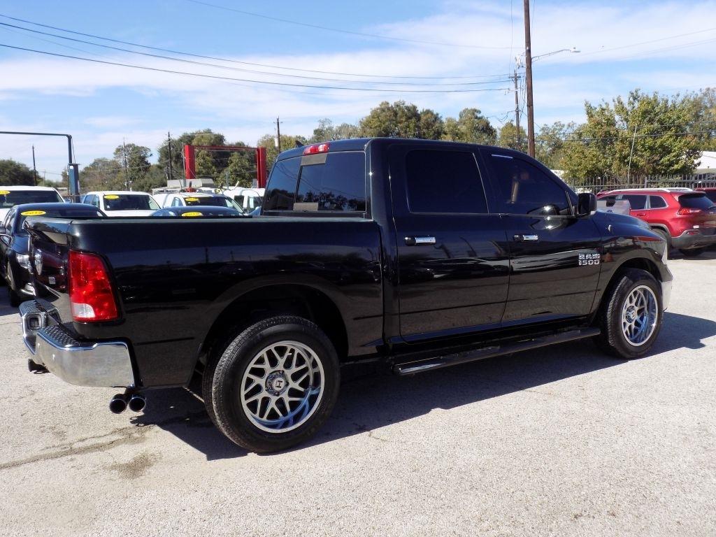 RAM 1500 SLT Crew Cab SWB 2WD 2017