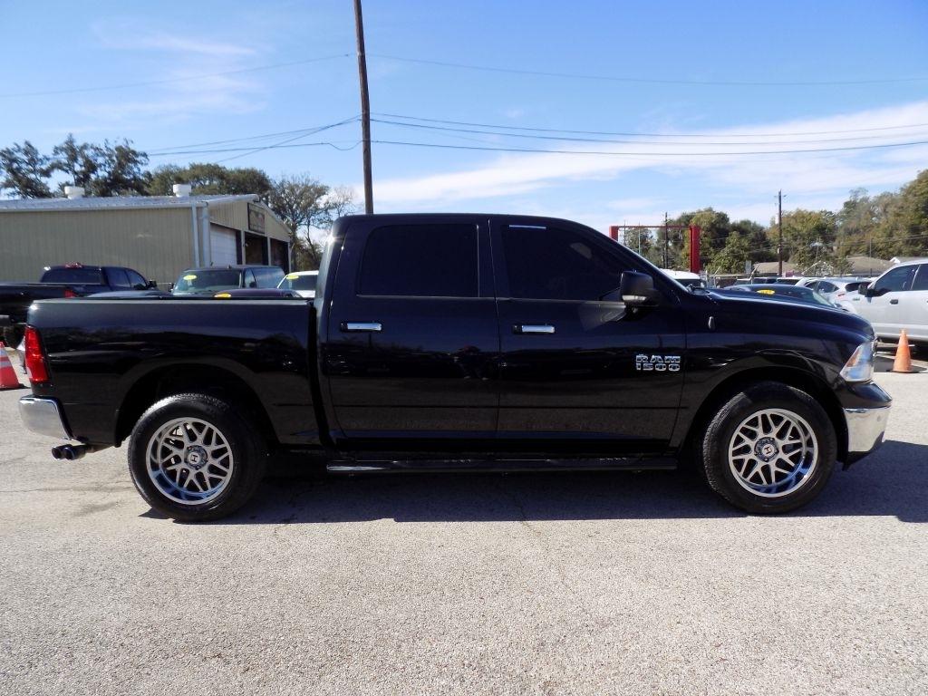 RAM 1500 SLT Crew Cab SWB 2WD 2017